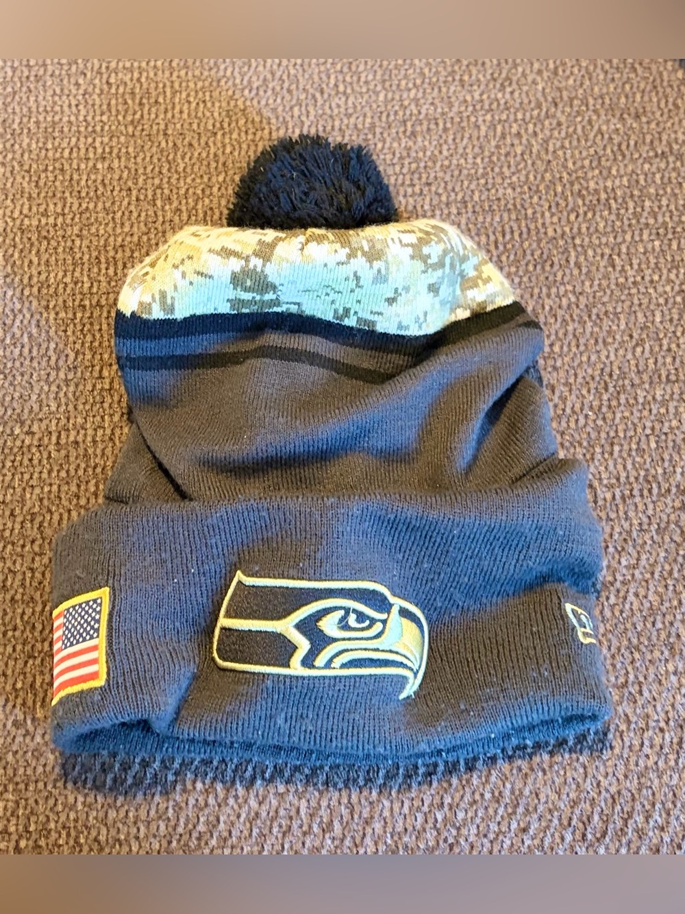 Seattle Seahawks NFL Football Camo Gray New Era Salute To Service Winter Beanie